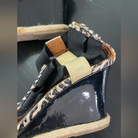 Fendi Carioca Zebra Printed Leather Wedge Sandals - Picture 5 of 12